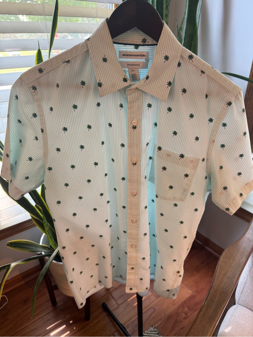 Amazon Essentials Green Short-Sleeve Button-Down Shirt with Palm Print